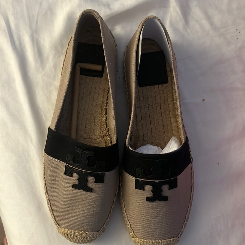 Tory Burch canvas flats size 8
